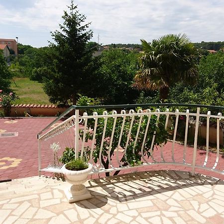 Countryside Family Retreat Apartment Sibenik Ngoại thất bức ảnh