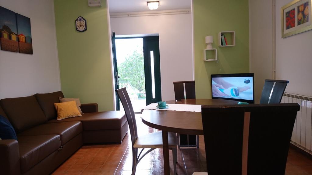 Countryside Family Retreat Apartment Sibenik Ngoại thất bức ảnh